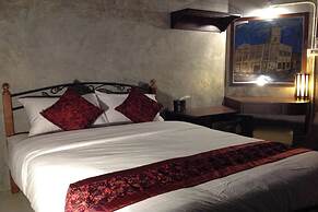 Beehive Phuket Old Town - Hostel