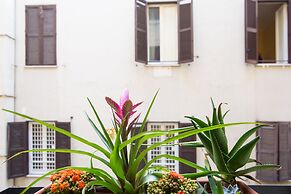 Domenichino Luxury Home