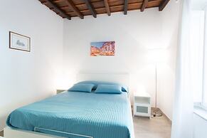 Domenichino Luxury Home