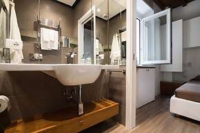 Domenichino Luxury Home