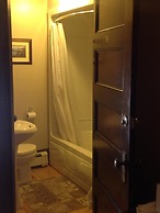 Maison McKenzie House