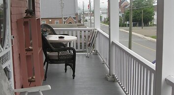 Maison McKenzie House