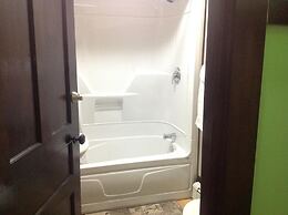 Maison McKenzie House