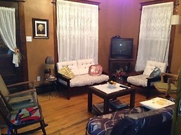 Maison McKenzie House