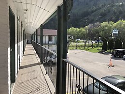 Chase Country Inn Motel