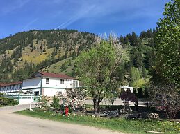 Chase Country Inn Motel