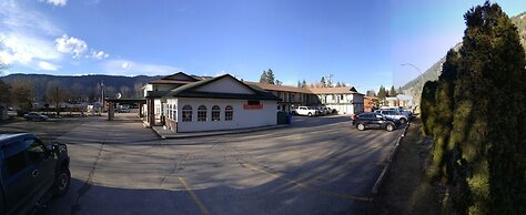 Chase Country Inn Motel