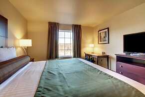 Castle Rock Inn & Suites