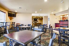 Castle Rock Inn & Suites