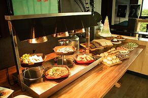 Midori Clark Hotel and Casino