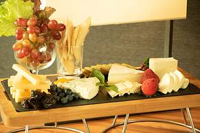 Midori Clark Hotel and Casino