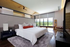 Midori Clark Hotel and Casino