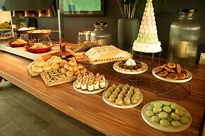 Midori Clark Hotel and Casino