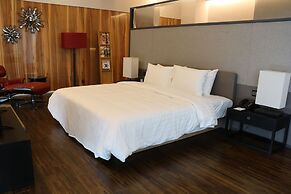 Midori Clark Hotel and Casino