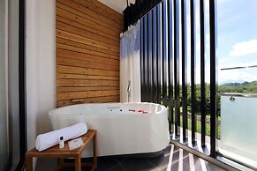 Midori Clark Hotel and Casino