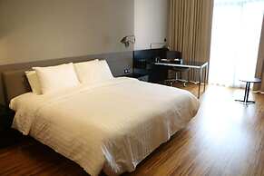 Midori Clark Hotel and Casino