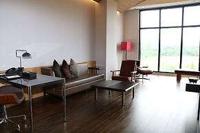 Midori Clark Hotel and Casino