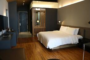 Midori Clark Hotel and Casino