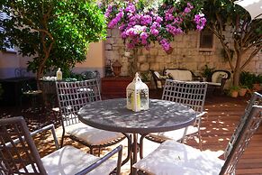 Zephyrus Boutique Accommodation