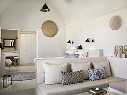 Santo Pure Oia Suites & Villas