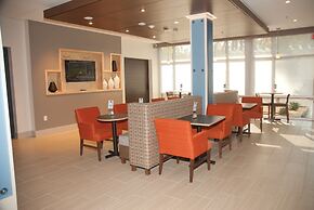Holiday Inn Express & Suites Decatur by IHG