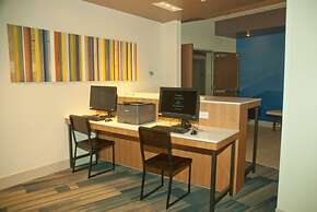 Holiday Inn Express & Suites Decatur by IHG