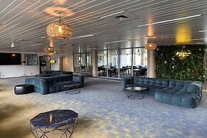 Lodge In MIS