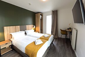 Lodge In MIS
