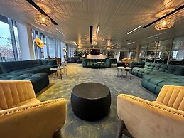 Lodge In MIS