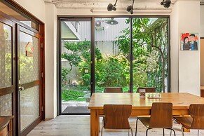 IsShoNi House
