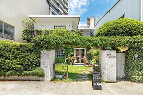 IsShoNi House