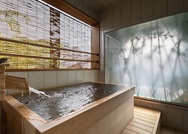 Nazuna Kyoto Nijo-jo