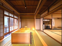 Nazuna Kyoto Nijo-jo