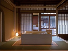 Nazuna Kyoto Nijo-jo
