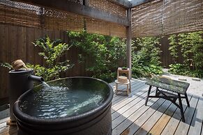 Nazuna Kyoto Nijo-jo