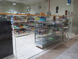 Alicia Tower Residences - Adult Only - Hostel