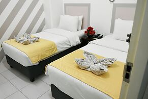 Alicia Tower Residences - Adult Only - Hostel