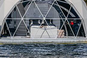 HT Houseboats