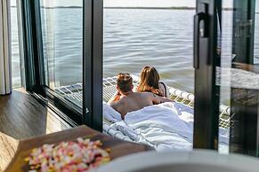 HT Houseboats