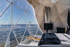 HT Houseboats