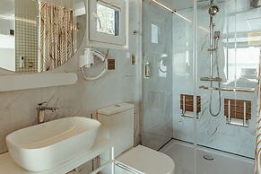 HT Houseboats