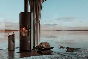 HT Houseboats