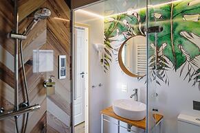 HT Houseboats