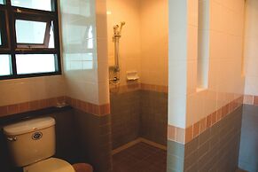 Tak Andaman Resort & Hotel