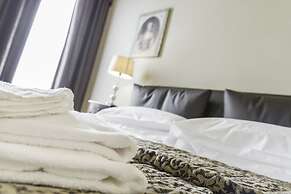 Rialto Canal View With Terrace and Balcony