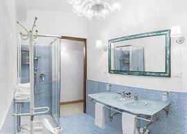 Rialto Canal View With Terrace and Balcony