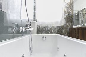 Rialto Canal View With Terrace and Balcony