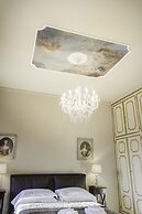 Rialto Canal View With Terrace and Balcony