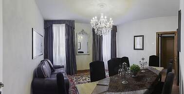 Rialto Canal View With Terrace and Balcony