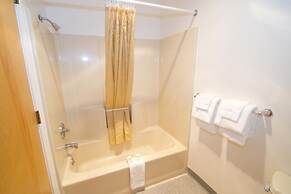 Brooks Street Motor Inn